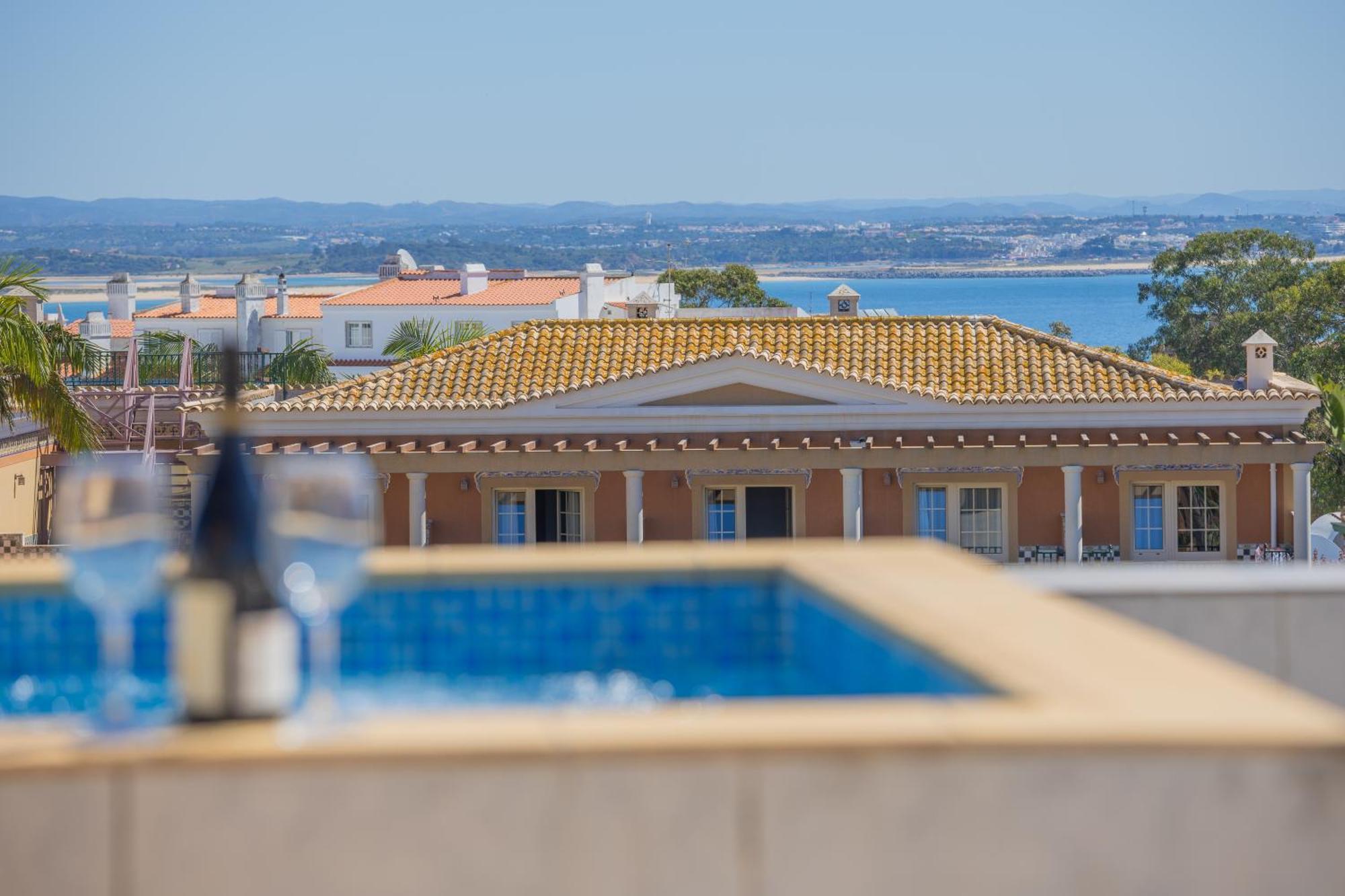 Bb Dona Ana Bed & Breakfast ลากอส ภายนอก รูปภาพ