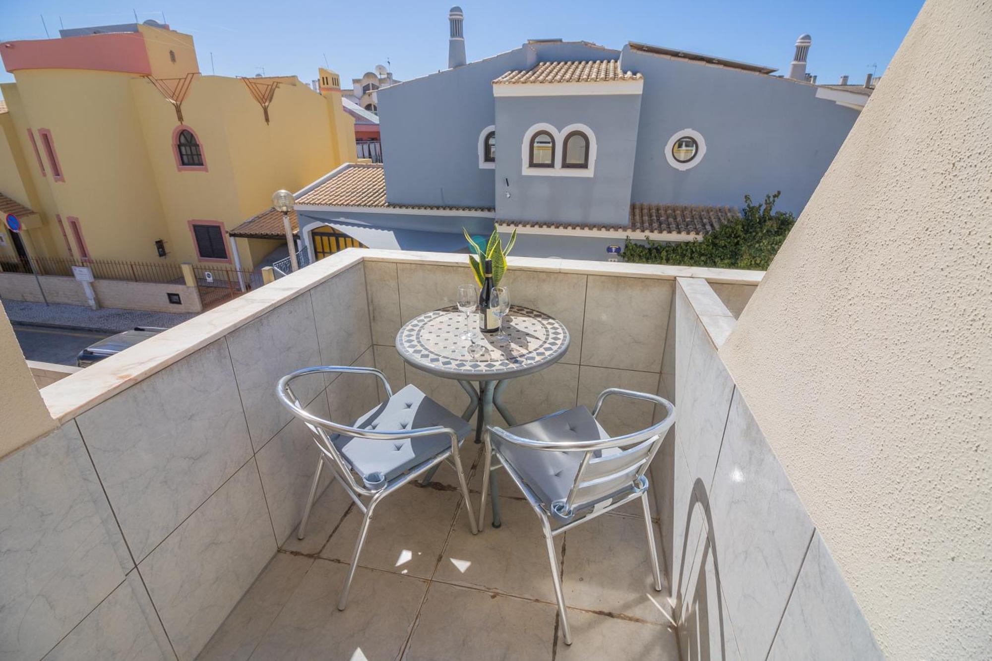Bb Dona Ana Bed & Breakfast ลากอส ภายนอก รูปภาพ