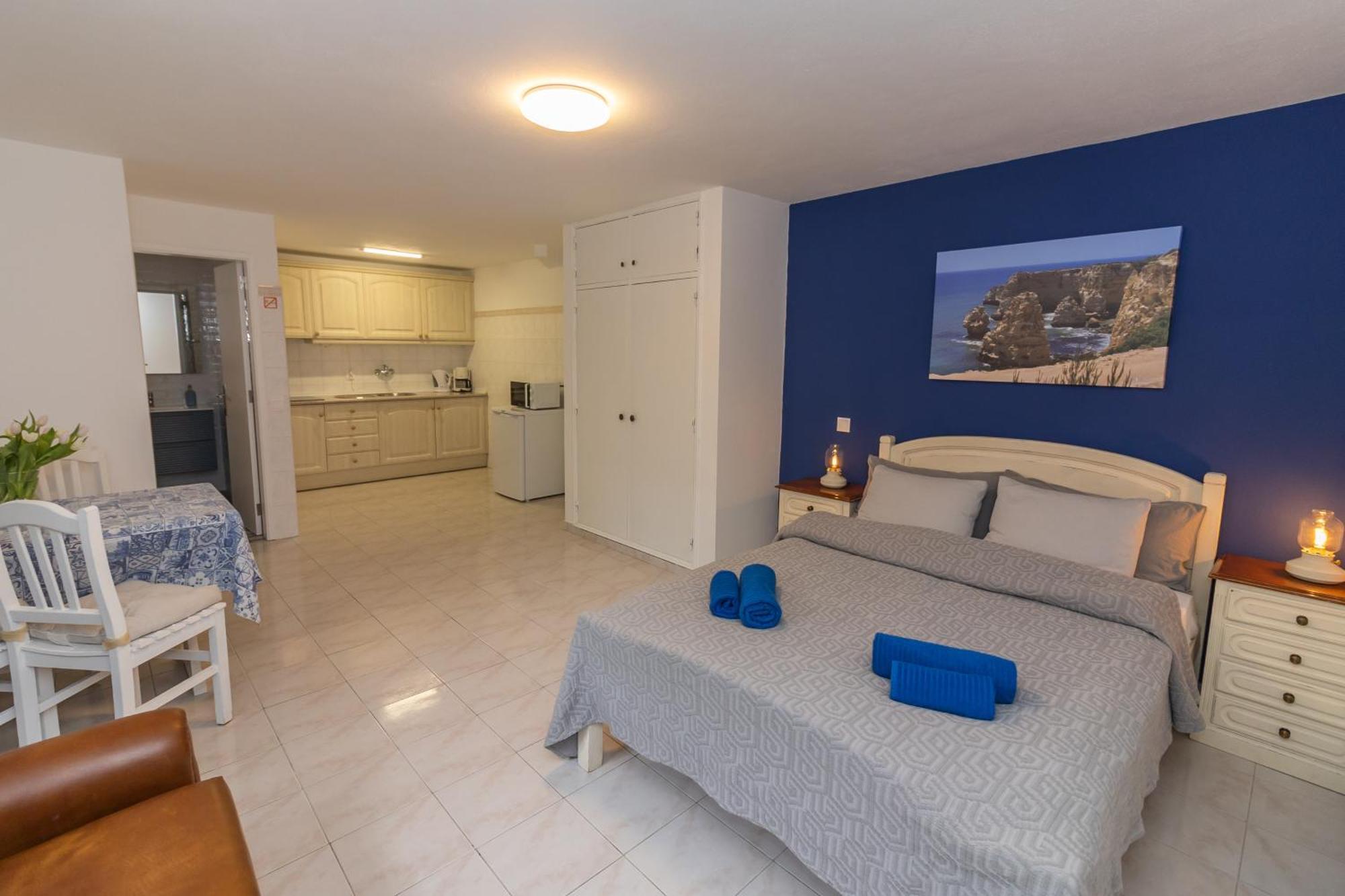 Bb Dona Ana Bed & Breakfast ลากอส ภายนอก รูปภาพ
