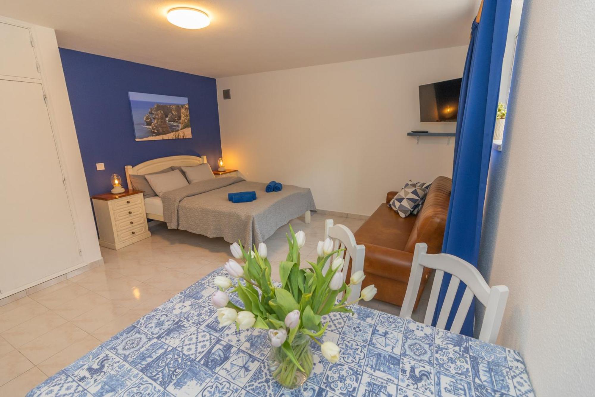 Bb Dona Ana Bed & Breakfast ลากอส ภายนอก รูปภาพ