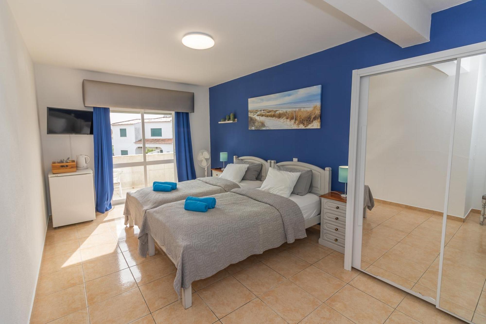Bb Dona Ana Bed & Breakfast ลากอส ภายนอก รูปภาพ