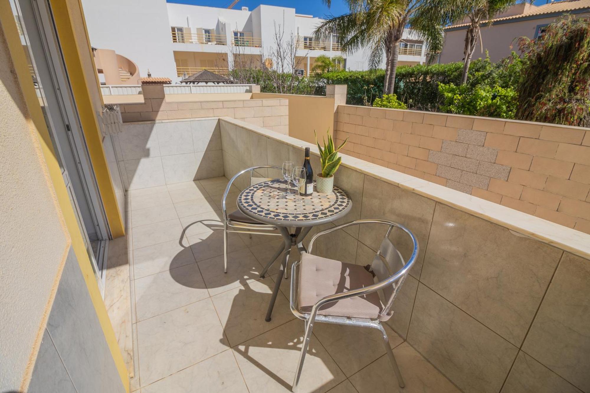 Bb Dona Ana Bed & Breakfast ลากอส ภายนอก รูปภาพ
