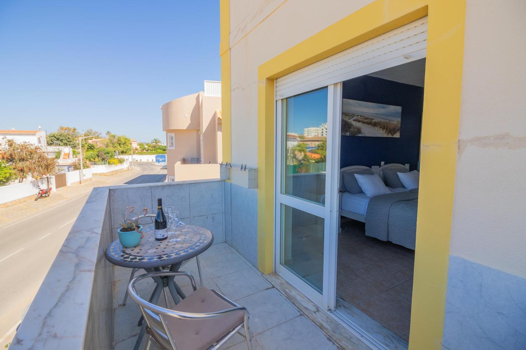 Bb Dona Ana Bed & Breakfast ลากอส ภายนอก รูปภาพ