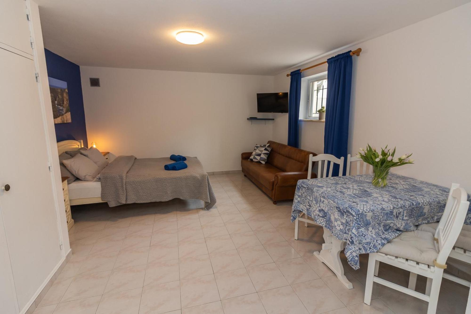 Bb Dona Ana Bed & Breakfast ลากอส ภายนอก รูปภาพ