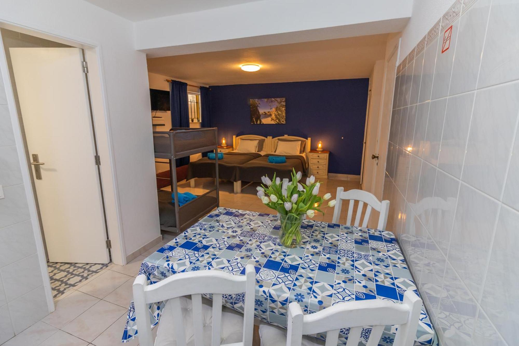 Bb Dona Ana Bed & Breakfast ลากอส ภายนอก รูปภาพ