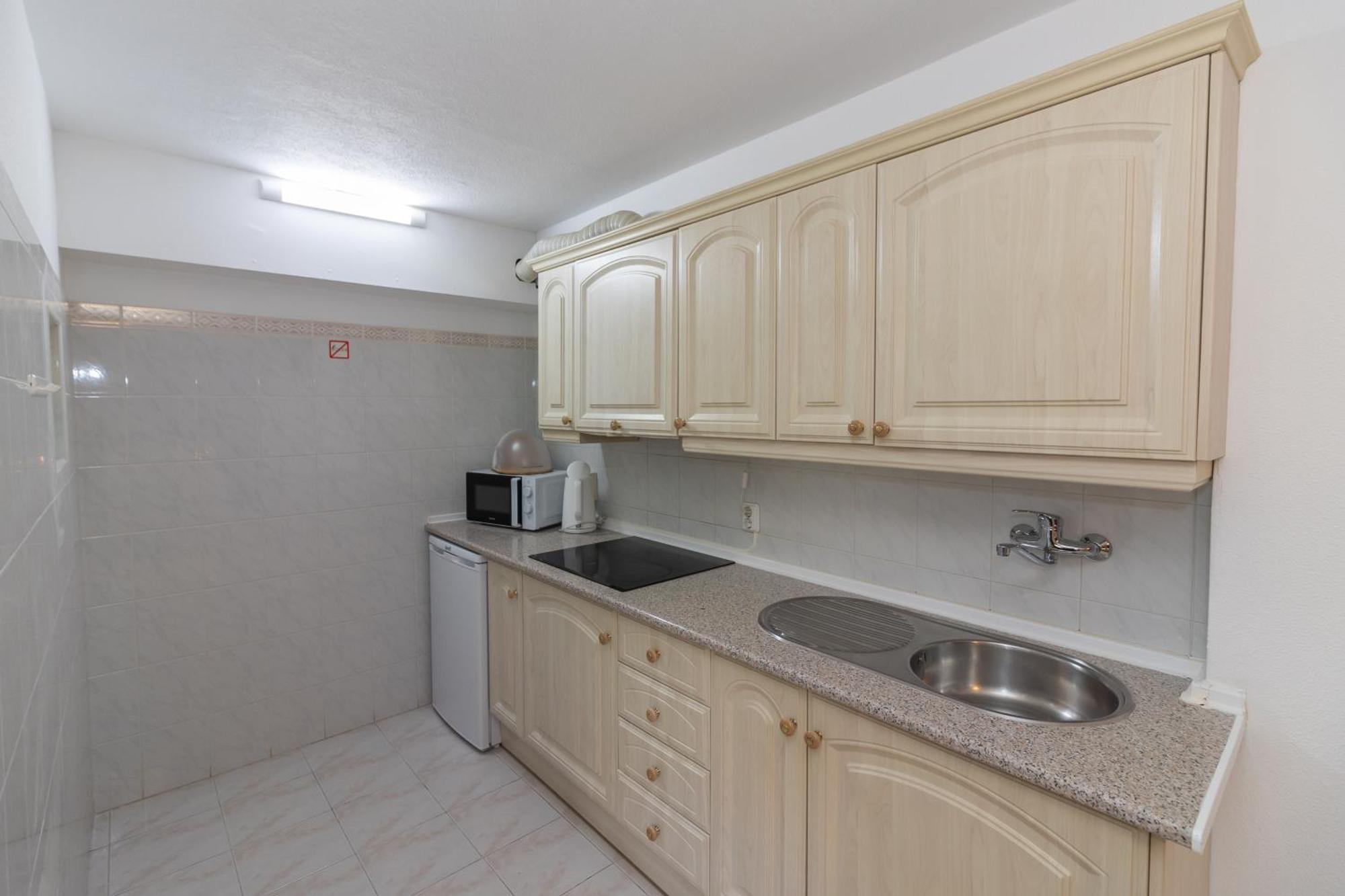Bb Dona Ana Bed & Breakfast ลากอส ภายนอก รูปภาพ